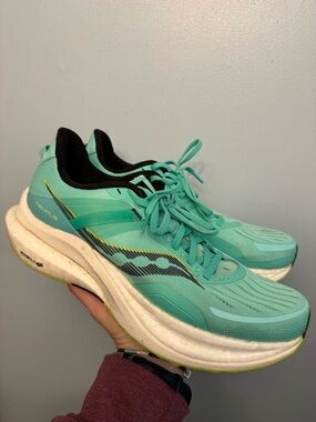 Saucony Women's Tempus 1